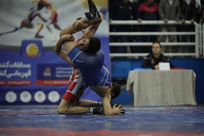 پایان رقابت های کشتی آزاد نوجوانان قهرمانی باشگاههای خوزستان/ اهواز: